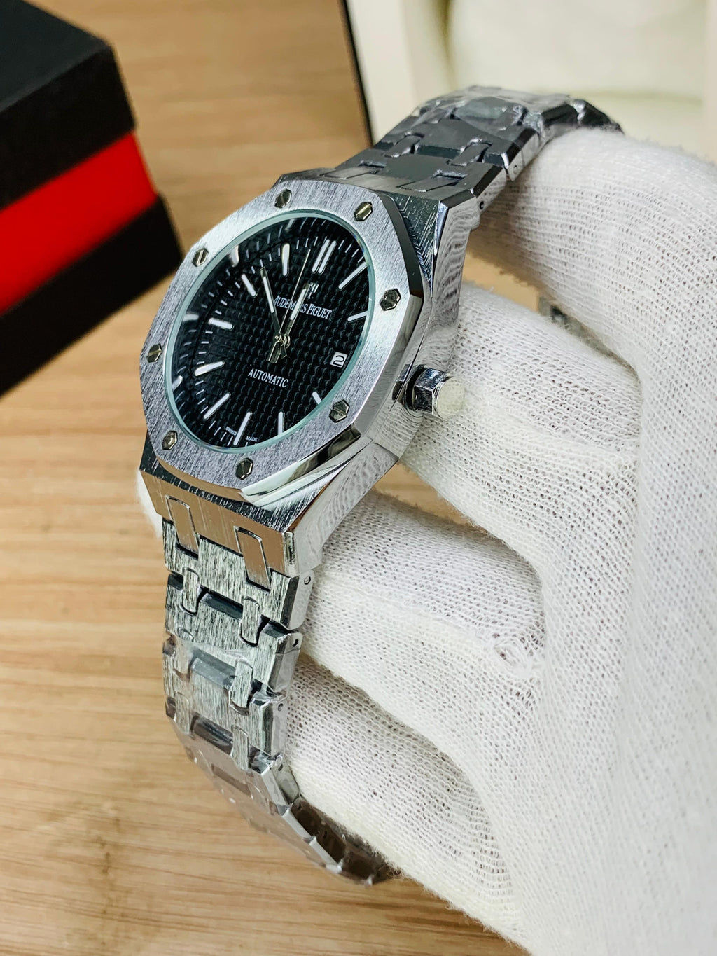 AUDEMARS PIGUET BLACK COLOUR